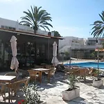 Elana With Free Wifi Appartement